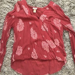 Mossimo cross long sleeve